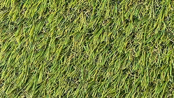 Muestra de pasto sintético Park II 40 para áreas de uso frecuente